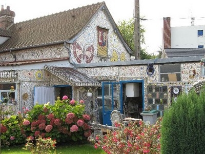 Ngôi làng La Maison a Vaiselle Casse