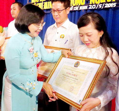 Tuyên dương 125 điển hình học tập và làm theo tấm gương đạo đức Bác Hồ