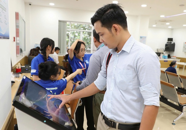 TPHCM phát động phong trào 'Bình dân học vụ số' giai đoạn 2025-2026