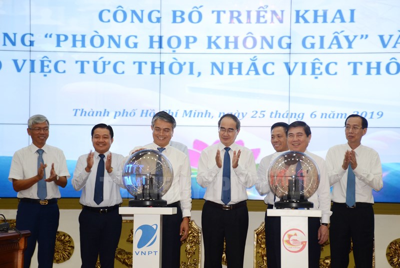 TPHCM triển khai “Phòng họp không giấy” và ứng dụng “Giao việc tức thời, nhắc việc thông minh”
